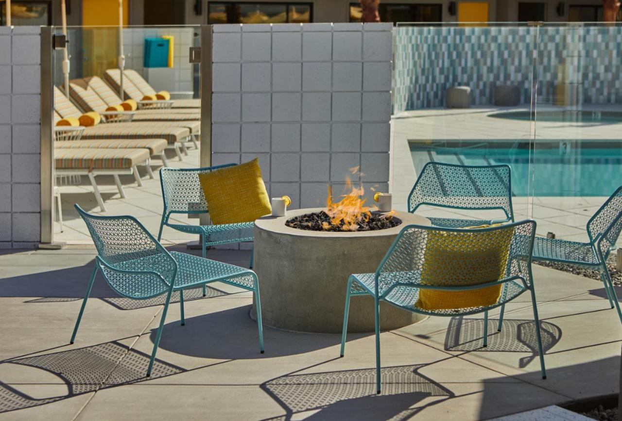Twin Palms Resort - A Gay Men'S Resort Palm Springs Eksteriør billede